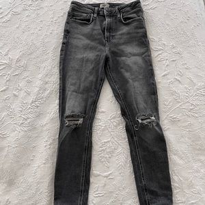 Size 28 Gray Skinny Jeans.